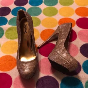 Quipid Gold Glitter Sparkle Heels Size 6.5